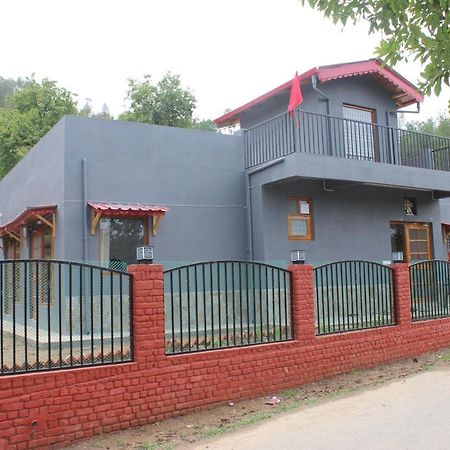 Winter Woods Cottages - 3-Bedroom Homestay Shitlakhet Екстериор снимка