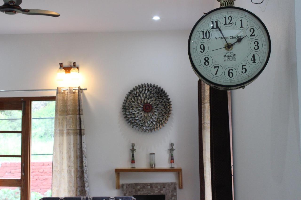 Winter Woods Cottages - 3-Bedroom Homestay Shitlakhet Екстериор снимка