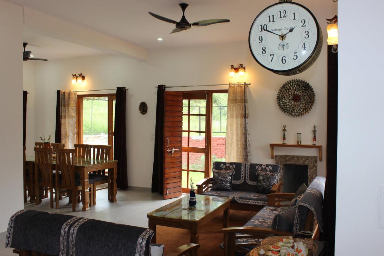 Winter Woods Cottages - 3-Bedroom Homestay Shitlakhet Екстериор снимка