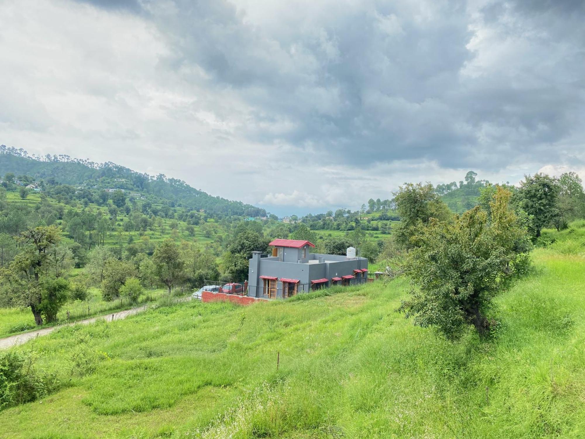 Winter Woods Cottages - 3-Bedroom Homestay Shitlakhet Екстериор снимка